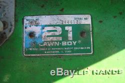 Lawnboy Lawn Boy Lawnmower mower vintage antique 8237 2 stroke runs